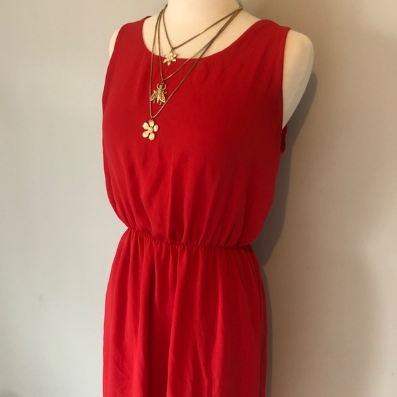 Red Sleeveless Dress - Picture 3 of 3